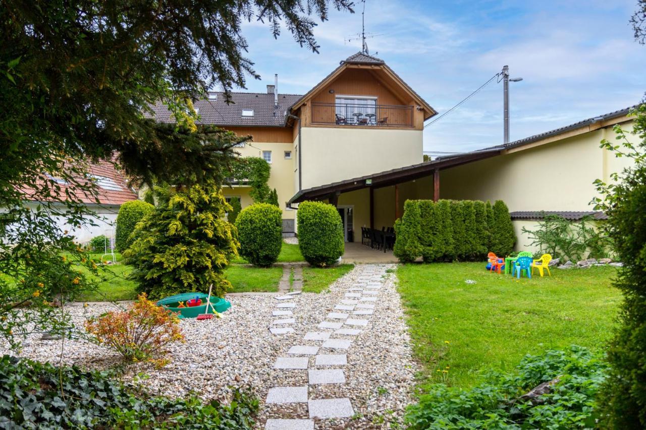 Apartmanovy Dum Vilémovice Kültér fotó